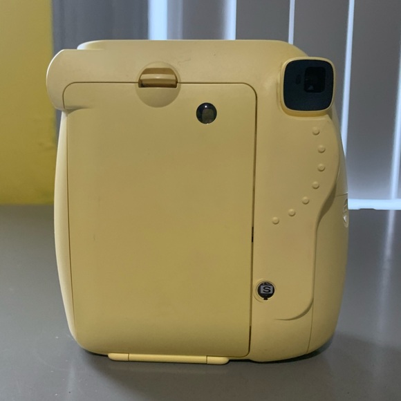 Fujifilm Instax Mini 8 - Picture 2 of 5